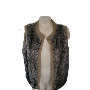 Ann Taylor Women's Faux Fur Vest M Sleeveless Winter Layering Contemporary Matur